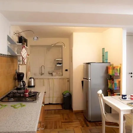 Il Nido Tra I Libri Turin